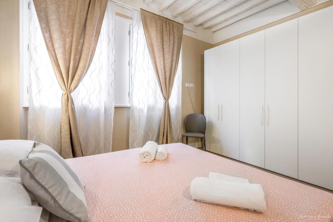 Wine Apartments Florence Barolo Luaran gambar